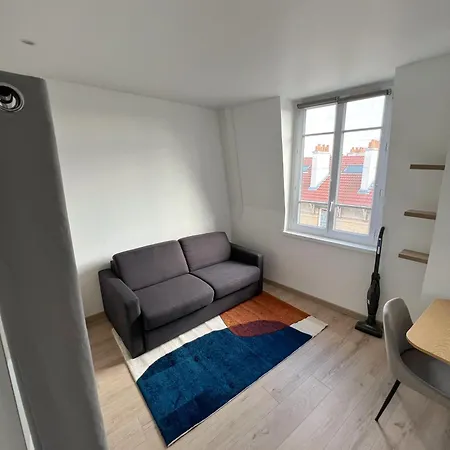 Apartment Charmant Studio Refait A Neuf *